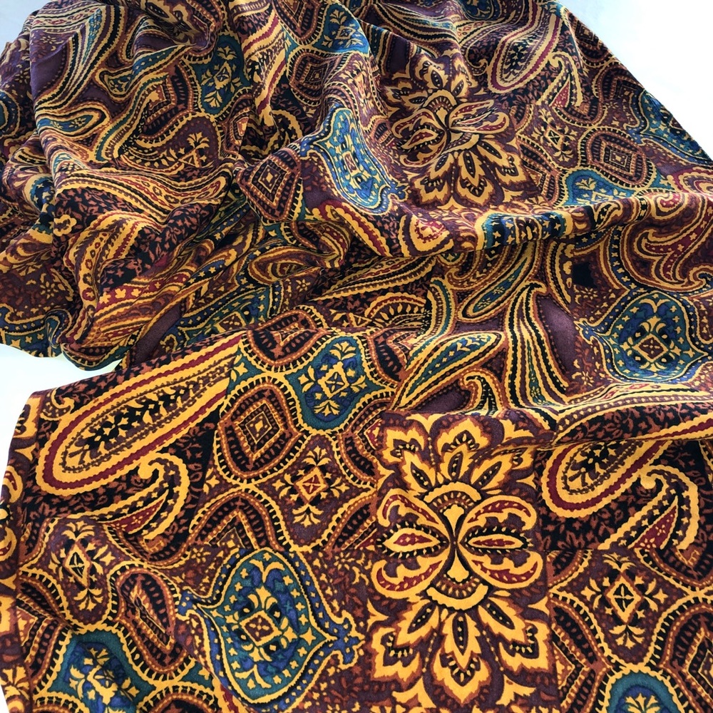 Cotton Blend Paisley Abstract Uncut Fabric (3.75 yds x 44”) GORGEOUS Colors! - Picture 10 of 15